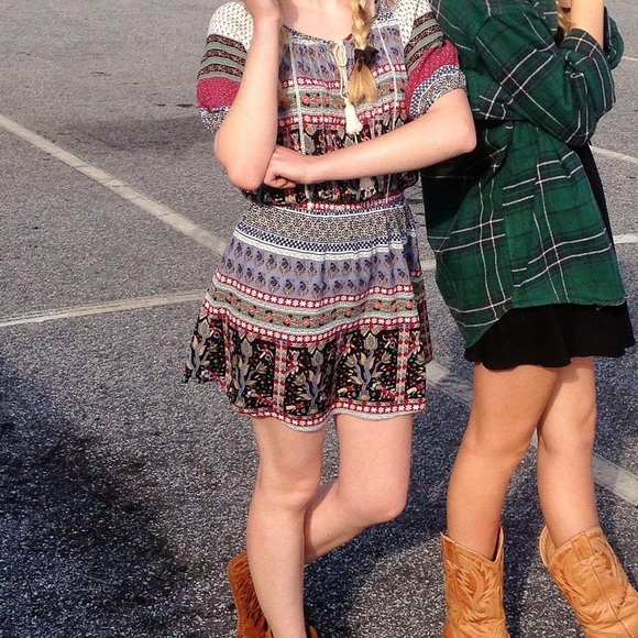 Patterned Dress - Picture 3 of 7